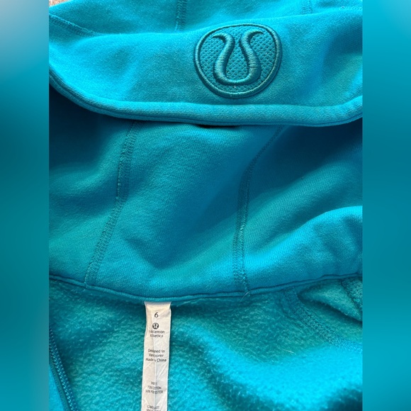 Lululemon full zip scuba hoodie - size 6 - Picture 4 of 4